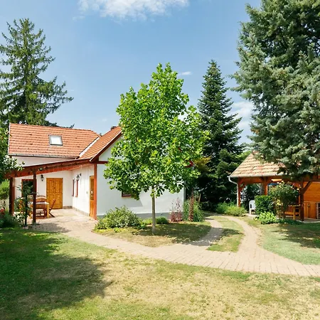 Magnolia By Interhome * Latrany